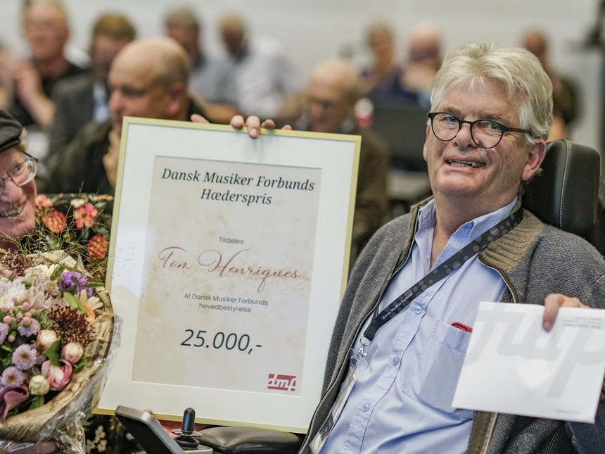 Tom Henriques modtager DMF hæderspris 2022