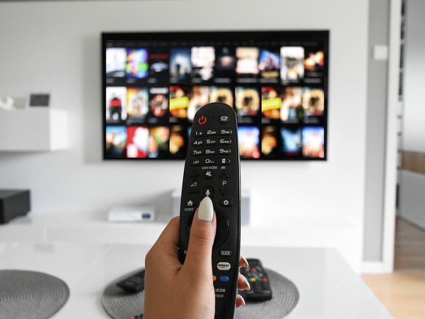 tv på væg